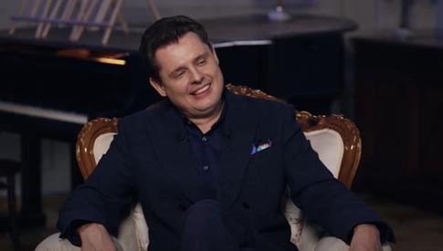 Евгений Понасенков* — об Александре Невзорове*: «Он хотел и там, и тут, из всех кормушек брать. Он глуп по жизни»