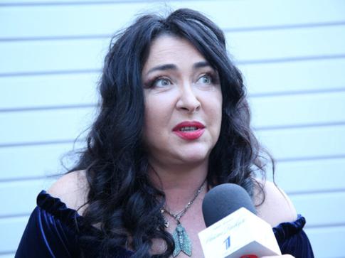 Лолита удивила публику своим уходом за лицом: «Главное — что-то делать»