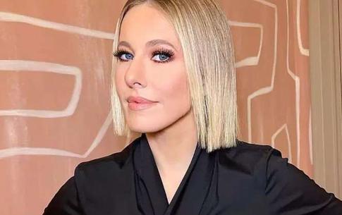 Собчак показала фигуру в купальнике: «Где талию будем делать?»