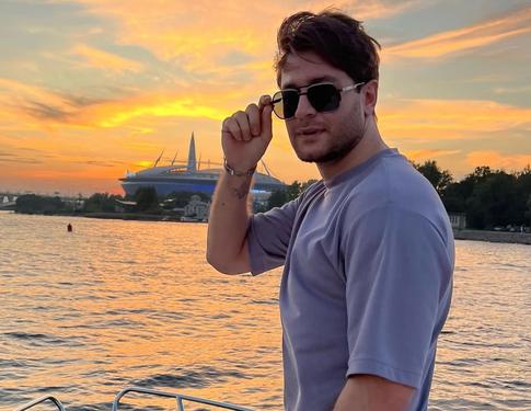 Блогер Дава оказался на больничной койке: «Я не мог стоять»