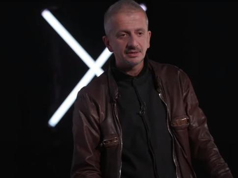 «Над ними просто издевался»: Лазарев обвинил Богомолова в неподобающем отношении к актерам