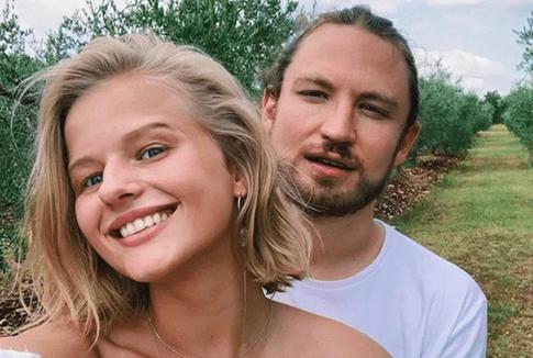 Экс-избранник Бортич закрутил роман с 20-летней блогершей