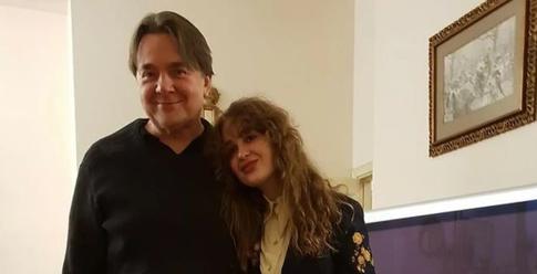 Дочь Эрнста показала, как тяжелая болезнь изменила ее лицо