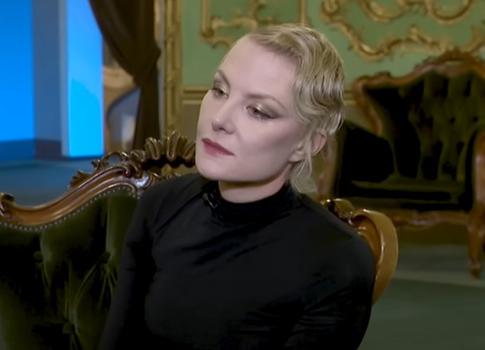 «Я стала парижанкой»: Литвинова наслаждается жизнью за рубежом