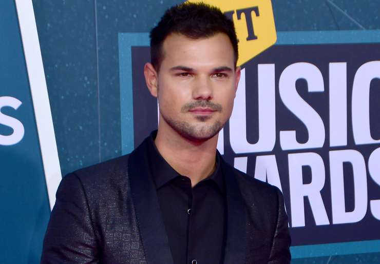 Тейлор Лотнер