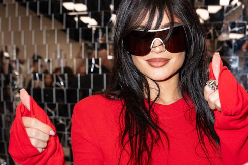 Пятилетняя дочь Кайли Дженнер появилась на подиуме Недели моды в Париже