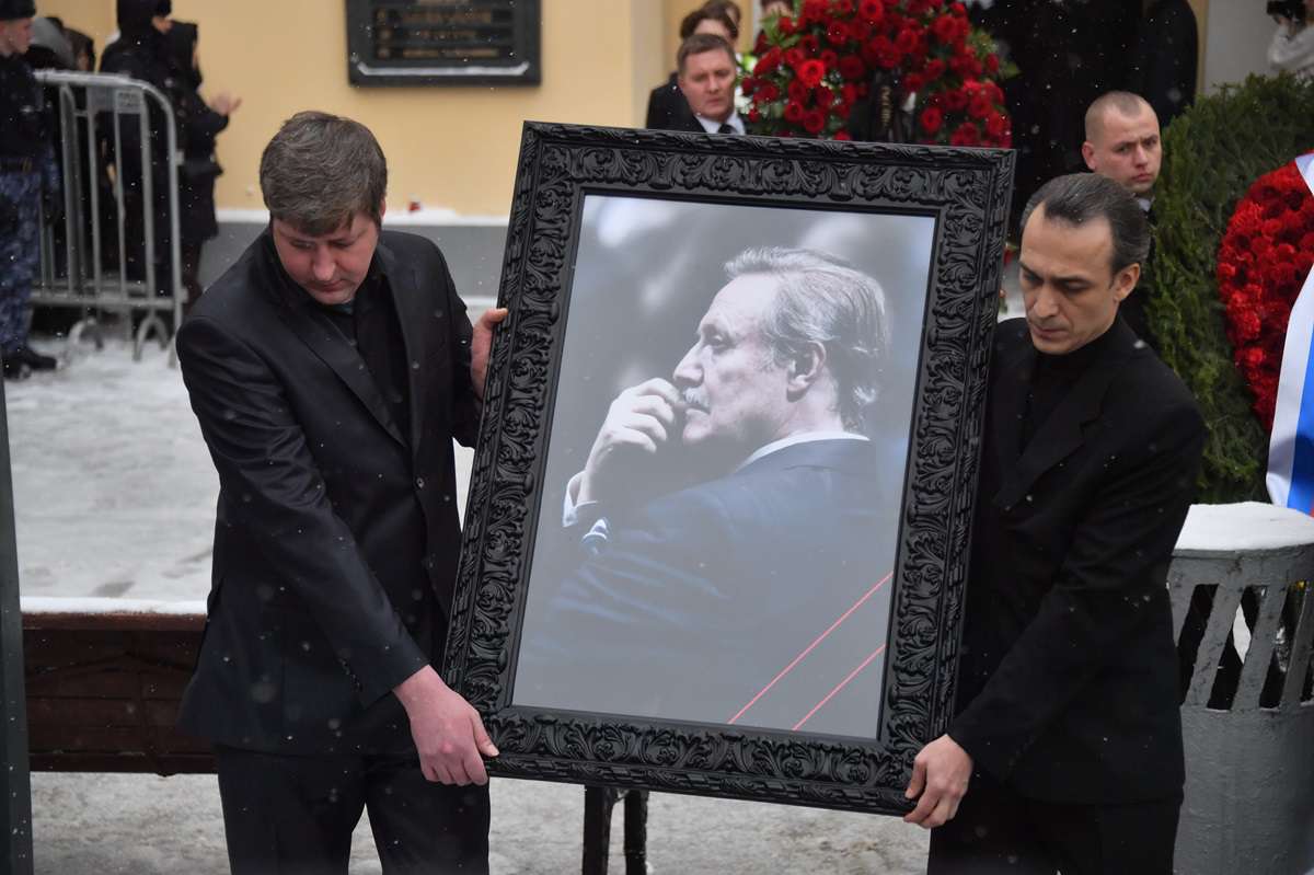 Похороны Юрия Соломина