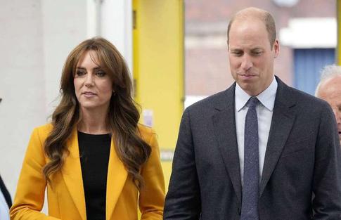 Принц Уильям сложил королевские обязанности, чтобы ухаживать за Кейт Мидлтон