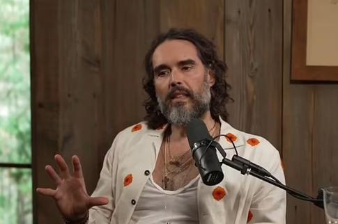 Рассел Брэнд впервые прокомментировал обвинения в домогательствах