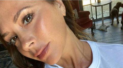 Виктория Бекхэм зажгла с невесткой на пляже