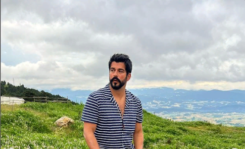 «Папин львенок»: Бурак Озчивит показал трогательное фото с младшим сыном