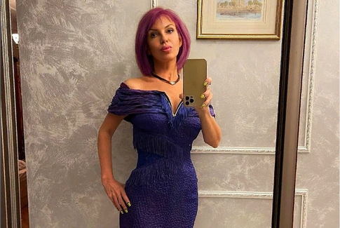 Режет на себе одежду: фанаты переживают за душевное состояние Натальи Штурм