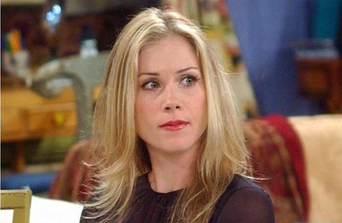 «Хороших дней не бывает»: тяжелобольная Кристина Эпплгейт появилась на «Эмми»