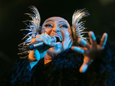 «Страна приняла меня в трусах и накрашенным»: Шура ответил на нападки хейтеров