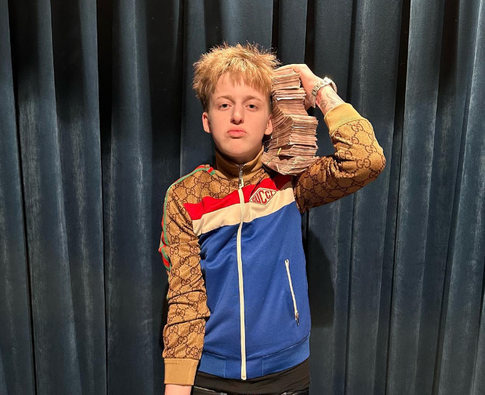 Концерт рэперов закончился массовой дракой с поножовщиной