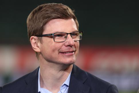 Новая подруга футболиста Аршавина крестила недавно родившуюся дочь