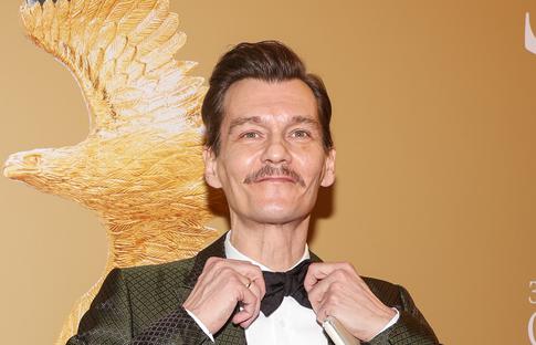 «Такие счастливые»: Филипп Янковский поделился милым семейным снимком