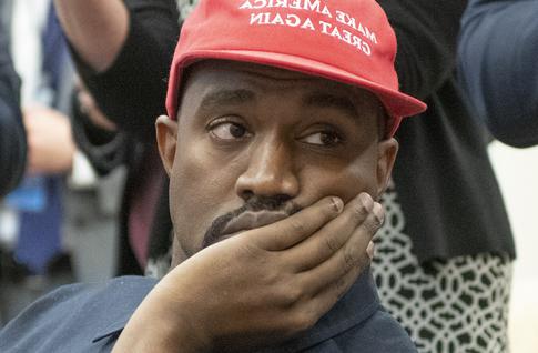 Папарацци заметили тещу Канье Уэста после новостей о его похабных планах