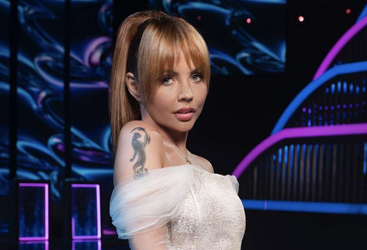 Певица МакSим