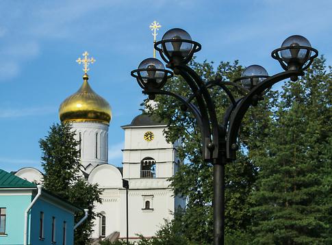 Новый молодежный тренд: в Госдуме поддержали «монастыринг»