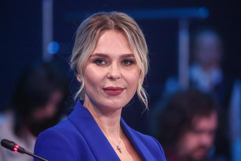 Экс-супруг Пелагеи снова не пускает общую 7-летнюю дочь заграницу