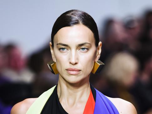 Говорит с дочкой по-русски: поклонники Шейк пришли в восторг от ее видео с Леей