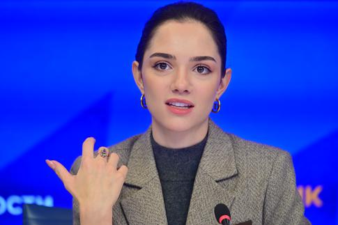 «Решили разойтись»: Евгения Медведева подтвердила расставание с Дмитрием Чигиревым