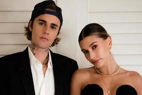 Хейли Бибер вышла на связь после слухов о разладе с Джастином: фото