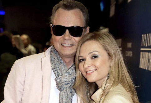 Не смогла сдержать слез: вдова Владимира Левкина вернулась на его могилу