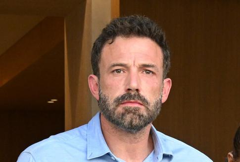 Развод не помог: Бена Аффлека снова запечатлели в печальном виде