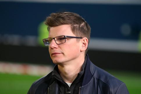 «Обнимал долго-долго»: Аршавин впервые за 5 лет встретился с дочкой