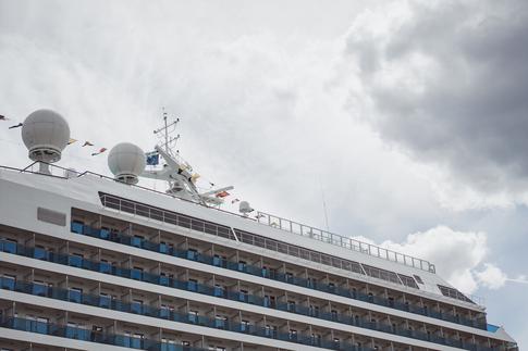 «Тут паника»: почти 600 россиян застряли на круизном лайнере в Японии