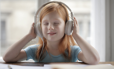 Шум в ушах, инфекции и другие неприятности от использования наушников