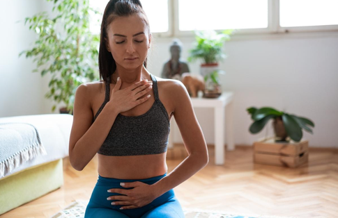 Соматические упражнения: что это такое, кому нужны и как работают