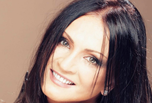 Никто не покупал: Ротару переписала подаренную Лужковым квартиру на сына