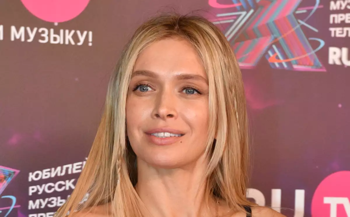 Қыздар мен кисканың фотосы