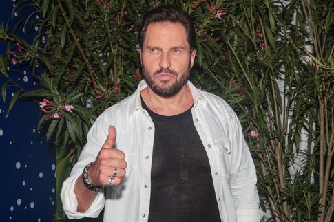 «Таблетки не принимал»: Ревва рассказал, как пережил травлю хейтеров