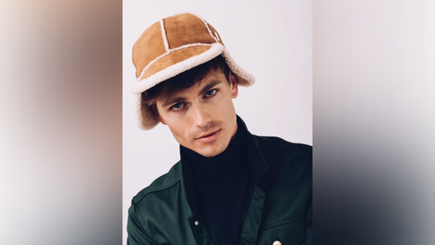 Четыре мужские шапки на зиму, которые не впишутся в зимний образ 2025