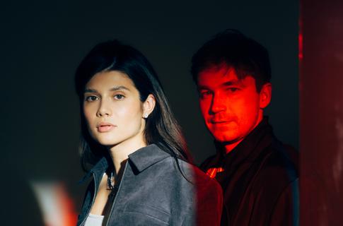 Петров объяснил, за что он благодарен своей жене: «С Викой у меня другая жизнь»