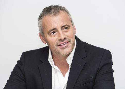 Заросшего и поседевшего Мэтта ЛеБлана засняли с покупками