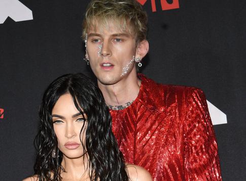 Раненое сердце: Machine Gun Kelly дал загадочный комментарий на фоне расставания с Фокс