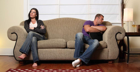 Пассивная агрессия: как она проявляется в отношениях с милыми родственниками