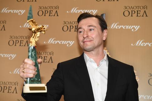 «Он необычный»: Безруков рассказал, за что уважает Кологривого