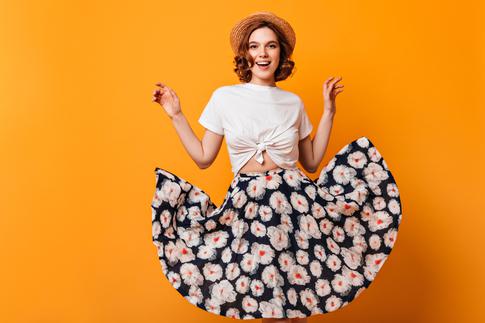 Неровные ноги или пышные бедра: как скорректировать недостатки с помощью юбки