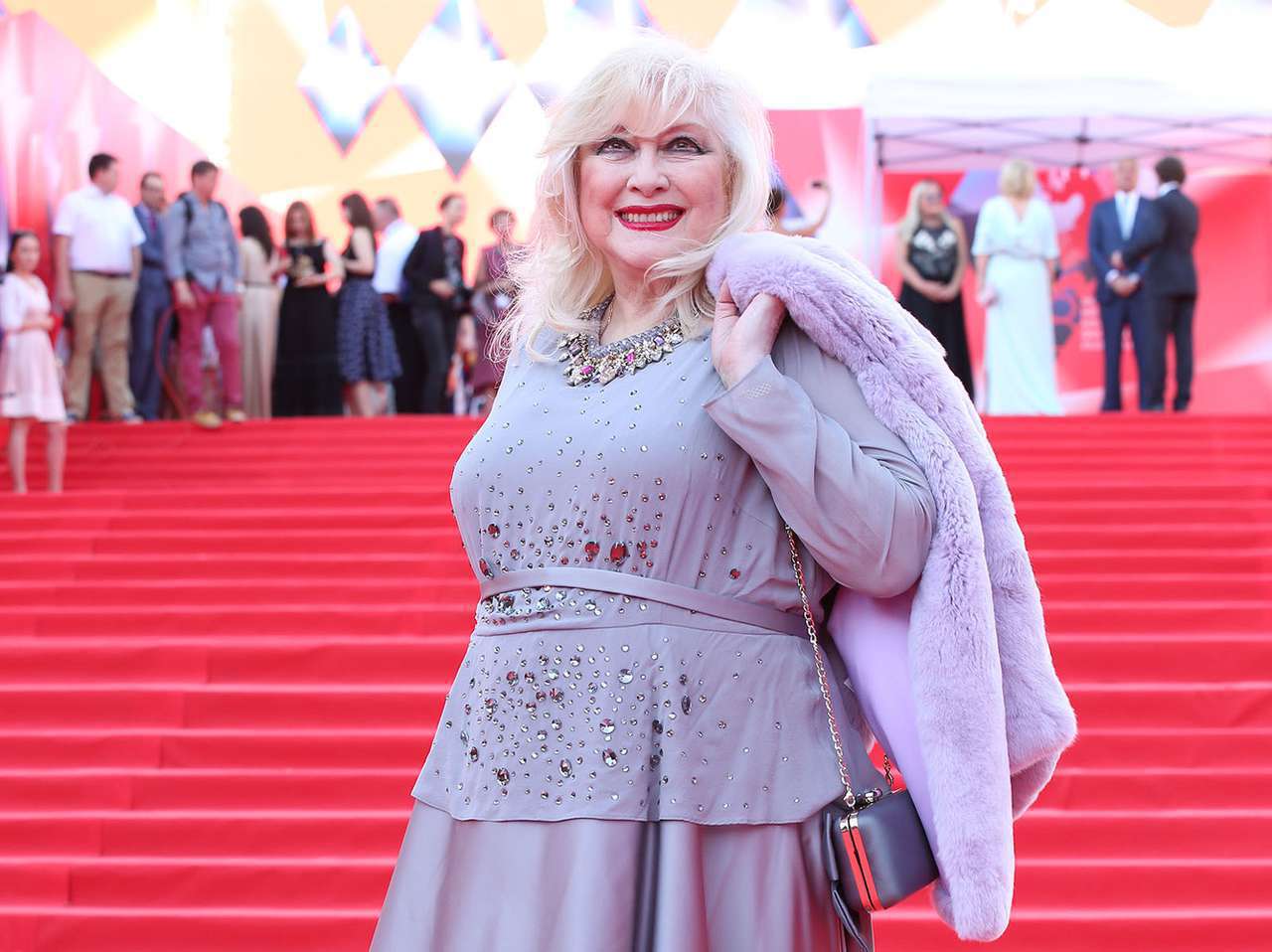 ИРИНА МИРОШНИЧЕНКО