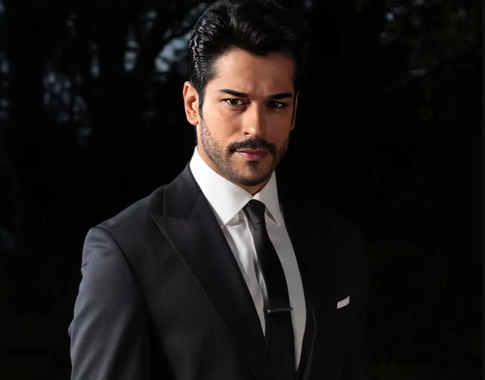 Прекрасный муж и отец, фотограф и коллекционер роскоши: что мы знаем о Бураке Озчивите