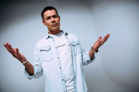 Не помогли даже капельницы: Стас Пьеха отменил концерт из-за болезни