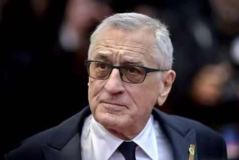 Роберт Де Ниро показал 10-месячную дочку