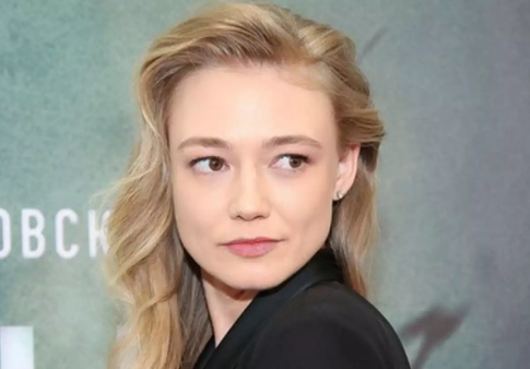 Оксана Акиньшина вышла в свет без Козловского