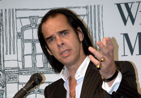 Музыкант Ник Кейв пронзительно рассказал, что помогло ему пережить потерю детей